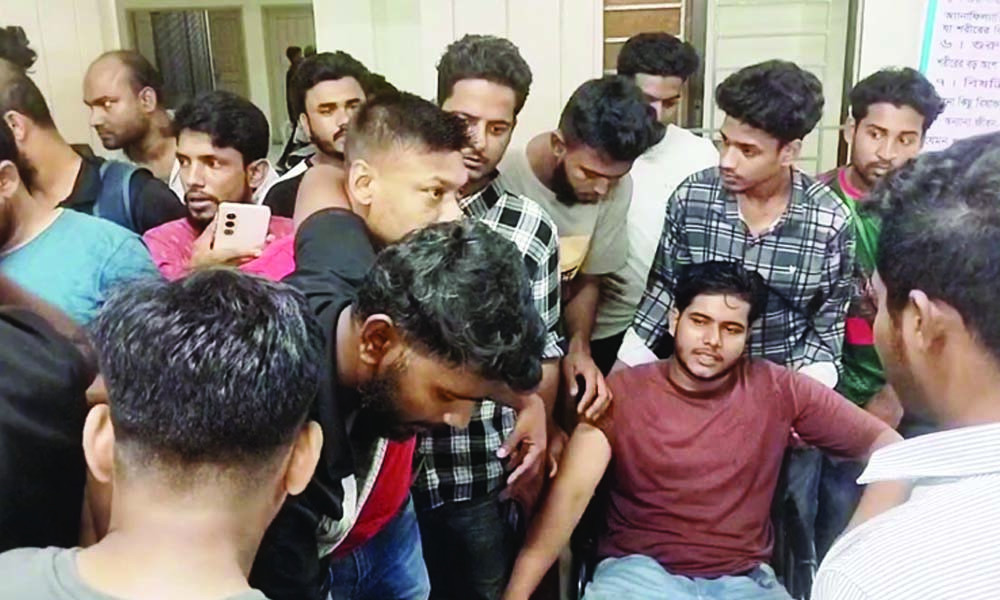 বিএনপির লিফলেট বিতরণকালে নিষিদ্ধ আ. লীগের নেতাকর্মীদের হামলা
